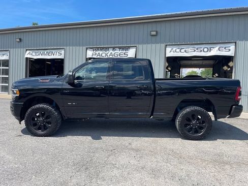 Used 2023 RAM 2500 Big Horn w/ Level 2 Equipment Group AWD/4WD image 4