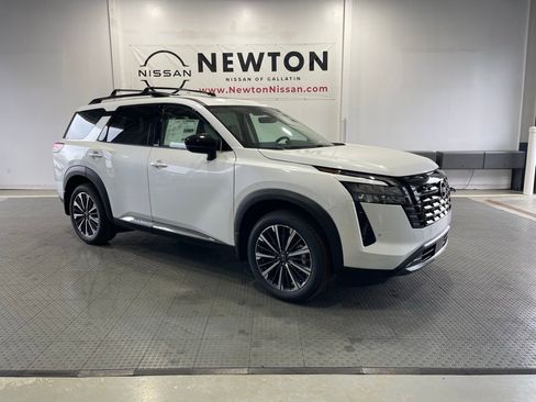 New 2026 Nissan Pathfinder Platinum image 1