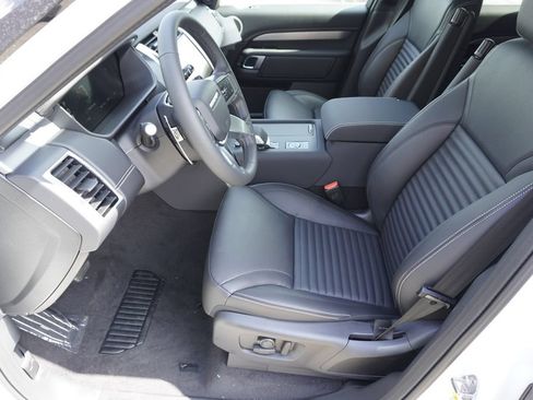 New 2026 Land Rover Discovery Dynamic SE AWD/4WD image 19