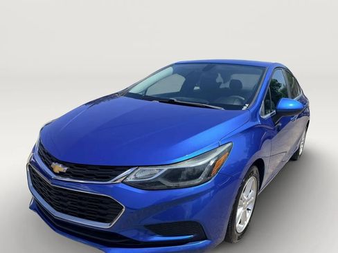 Used 2016 Chevrolet Cruze LT w/ Sun And Sound Package FWD image 3
