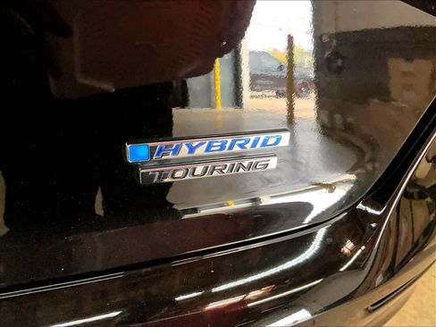Used 2024 Honda Accord Touring image 11