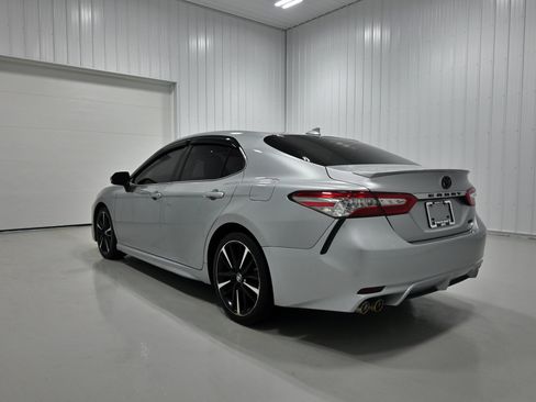 Used 2019 Toyota Camry XSE FWD image 29