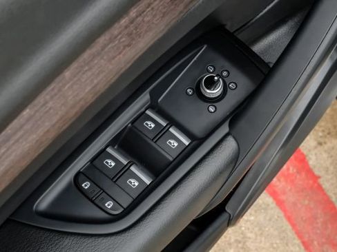 Used 2022 Audi Q5 2.0T Premium image 47