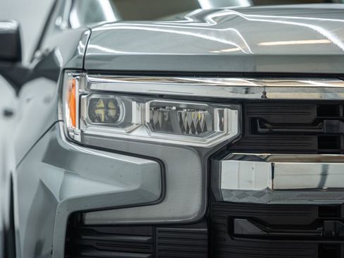 Used 2025 Chevrolet Silverado 1500 LT image 11