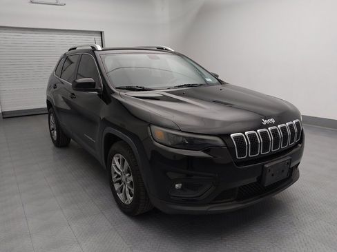Used 2019 Jeep Cherokee Latitude Plus image 13