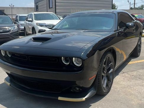 Used 2019 Dodge Challenger GT w/ Blacktop Package RWD image 5