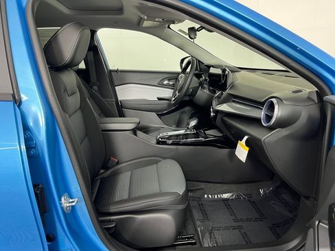 New 2026 Chevrolet Trax LT w/ Sunroof Package image 13