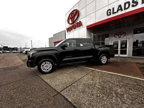 New 2025 Toyota Tundra SR5 image 2