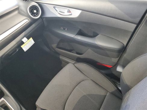 Certified 2024 Kia Forte LXS w/ LXS Technology Package image 11