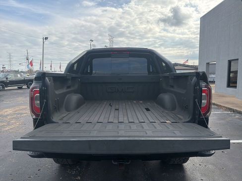 Used 2017 GMC Sierra 1500 SLT w/ All Terrain X Package image 28