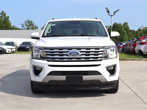 Used 2018 Ford Expedition Max Limited RWD image 2