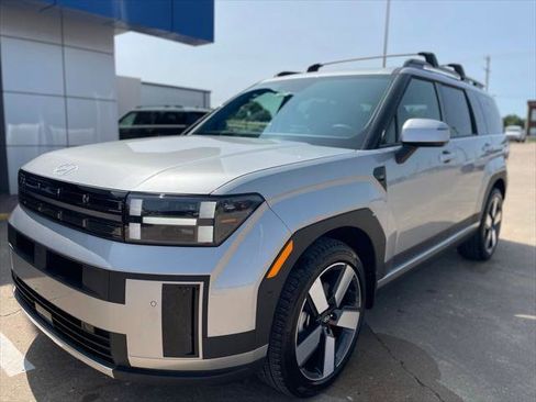 Used 2025 Hyundai Santa Fe Limited image 2