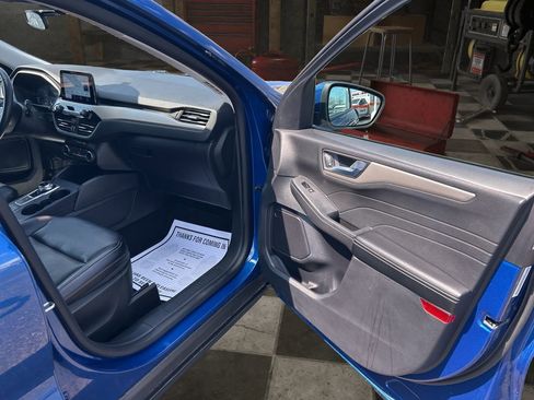 Used 2022 Ford Escape SEL image 17