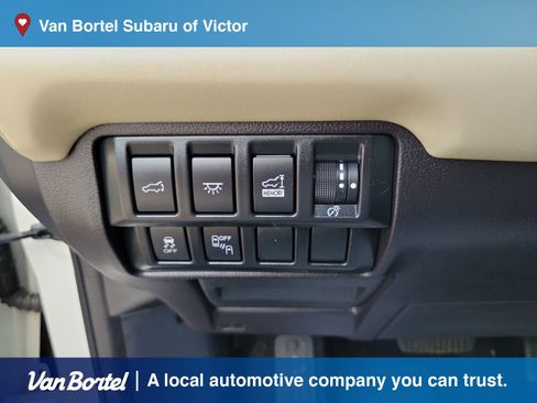 Used 2020 Subaru Ascent Limited w/ Technology Package image 16