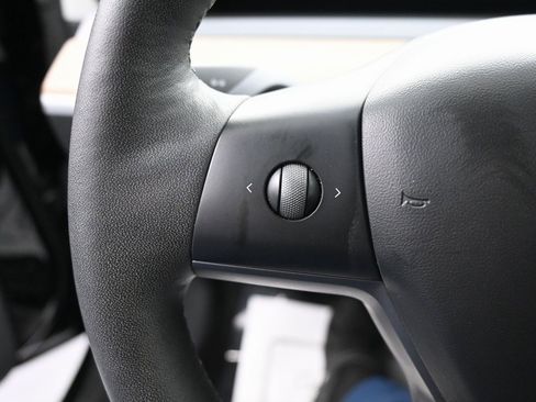 Used 2021 Tesla Model 3 Standard Range Plus image 21