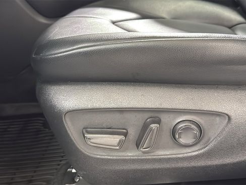 Certified 2023 Toyota Highlander XLE image 14