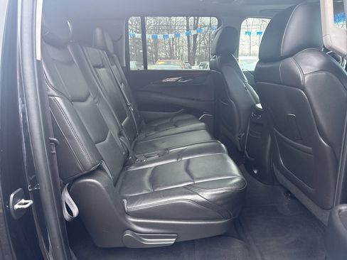 Used 2015 Cadillac Escalade ESV Luxury image 35