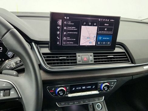Used 2024 Audi Q5 2.0T Prestige w/ Prestige Package image 17