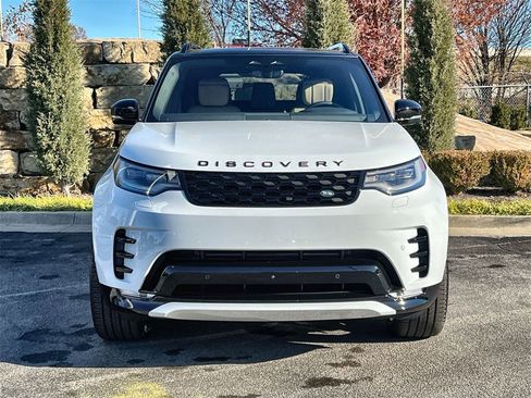 Certified 2025 Land Rover Discovery Dynamic SE image 8