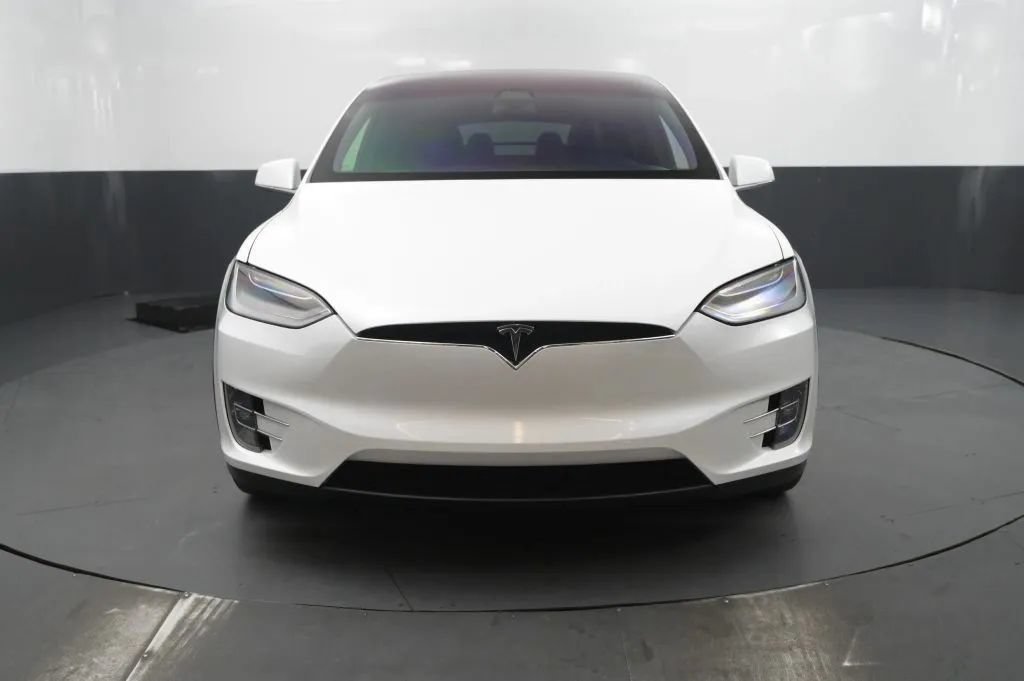 Used 2020 Tesla Model X Long Range AWD/4WD image 8