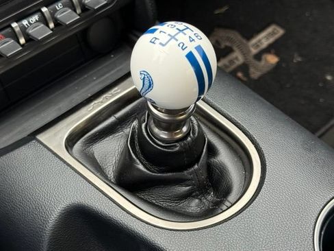 Used 2016 Ford Mustang Shelby GT350 w/ Technology Package RWD image 29