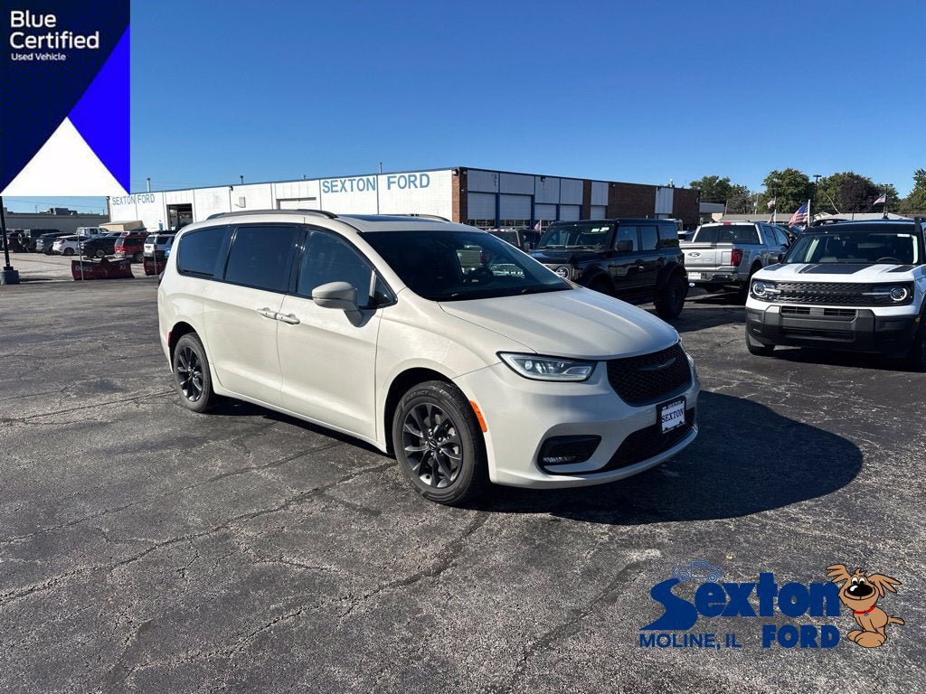 Used 2021 Chrysler Pacifica Limited w/ S Appearance Package AWD/4WD image 1