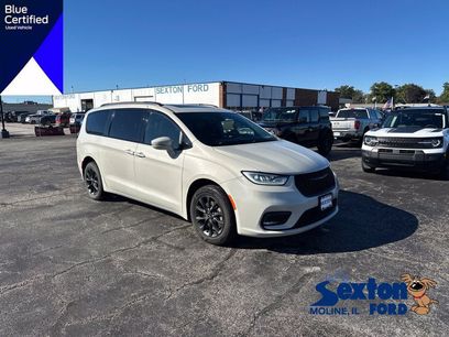 Used 2021 Chrysler Pacifica Limited w/ S Appearance Package