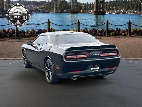 Used 2018 Dodge Challenger SXT w/ Blacktop Package RWD image 6