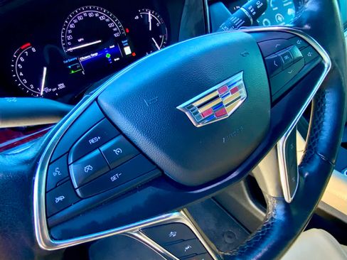 Used 2019 Cadillac XT5 Premium Luxury w/ Driver Assist Package image 37