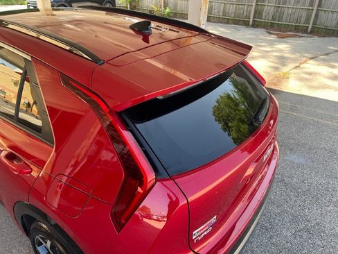 Certified 2023 Kia Niro EX Touring FWD image 36