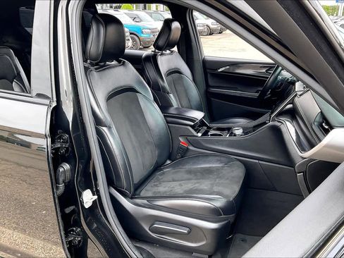 Used 2021 Jeep Grand Cherokee L Laredo AWD/4WD image 9