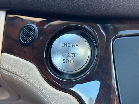 Used 2020 Mercedes-Benz SL 550 image 25