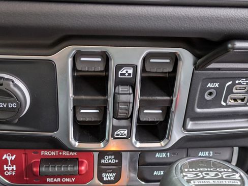 New 2025 Jeep Wrangler Unlimited Rubicon 392 image 27