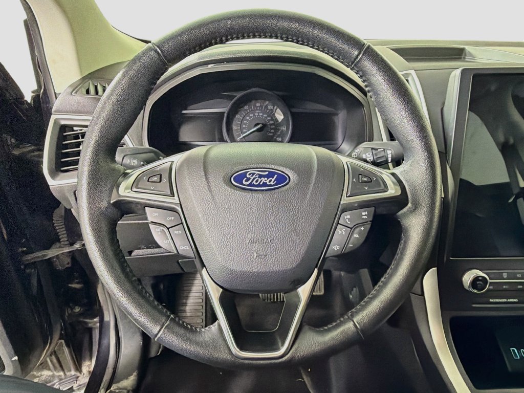Used 2024 Ford Edge SEL AWD/4WD image 15