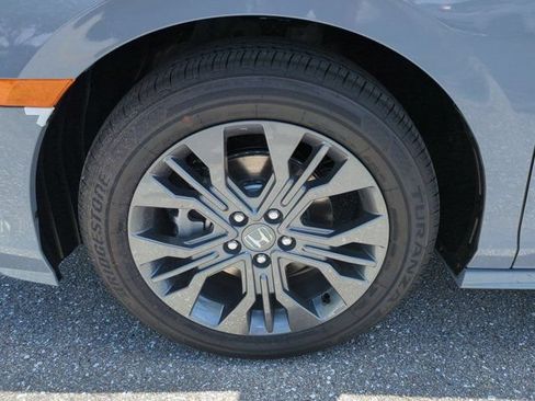 New 2026 Honda Odyssey Touring image 10