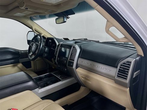 Used 2017 Ford F250 Lariat w/ FX4 Off-Road Package image 32