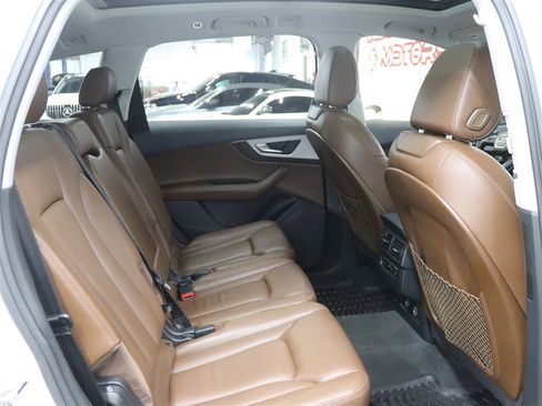 Used 2019 Audi Q7 2.0T Premium w/ Convenience Package AWD/4WD image 22