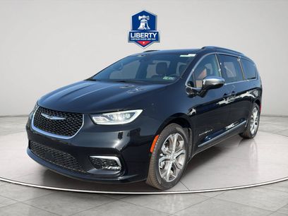 New 2026 Chrysler Pacifica Pinnacle