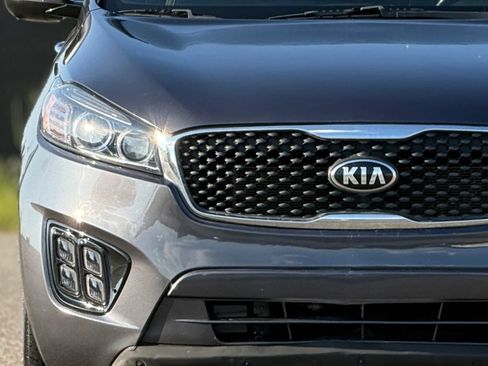 Used 2017 Kia Sorento SX AWD/4WD image 11