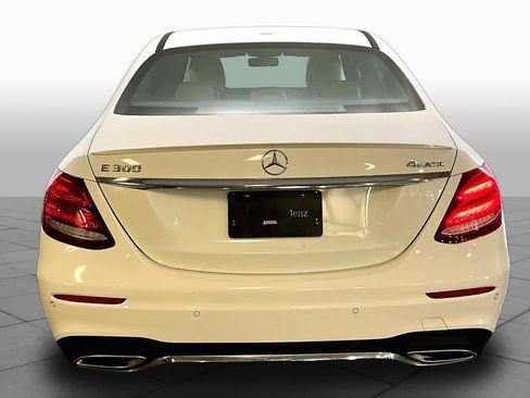 Certified 2017 Mercedes-Benz E 300 4MATIC image 5