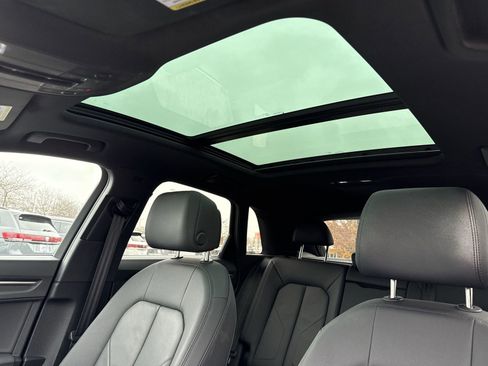 Used 2025 Audi Q3 2.0T Premium image 22