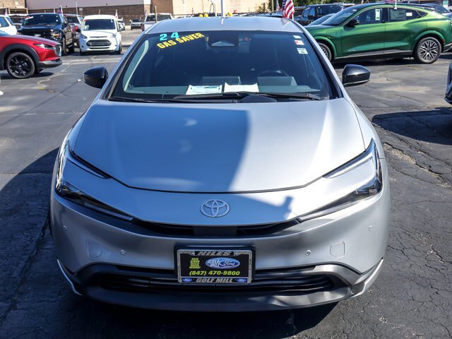 Used 2024 Toyota Prius LE FWD image 4