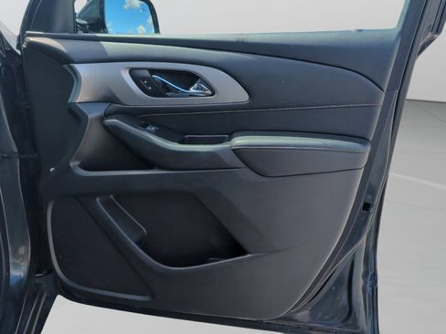 Used 2019 Chevrolet Traverse LT w/ LPO, Floor Liner Package AWD/4WD image 42