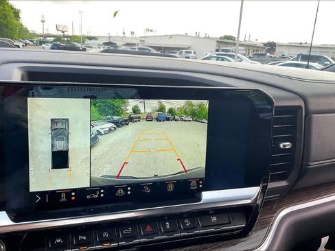 Used 2024 Chevrolet Silverado 1500 LT Trail Boss w/ LT Trail Boss Premium Package image 27