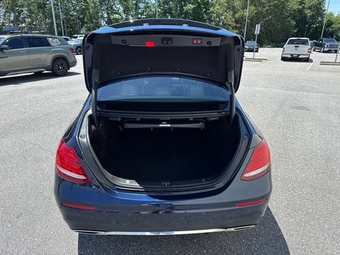 Used 2019 Mercedes-Benz E 300 image 10