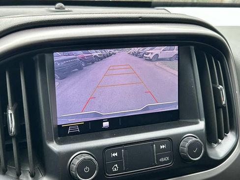 Used 2022 GMC Canyon AT4 image 36