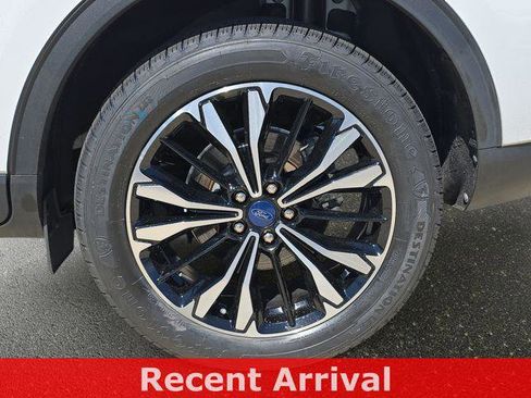 Used 2021 Ford Escape SE w/ SE Sport Appearance Package AWD/4WD image 36