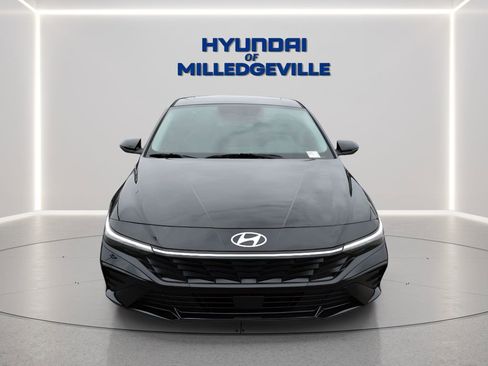 New 2026 Hyundai Elantra Limited FWD image 7