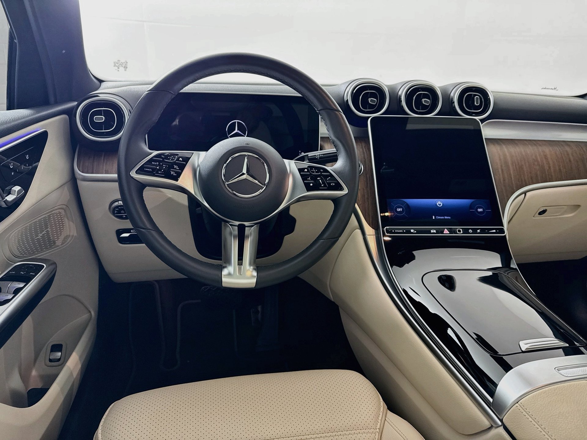 Certified 2026 Mercedes-Benz GLC 300 4MATIC image 23