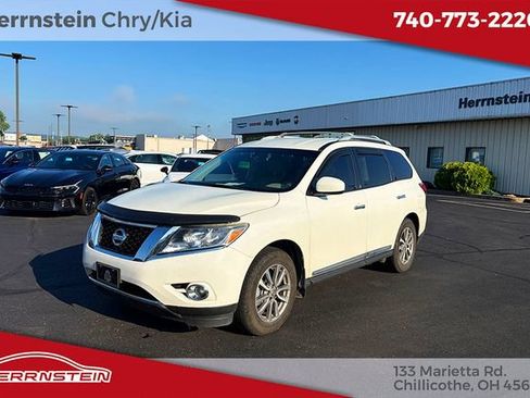 Used 2016 Nissan Pathfinder SL AWD/4WD image 4